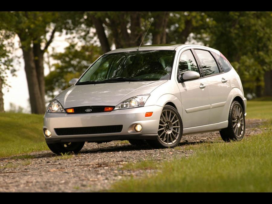  Ford Focus SVT 2004 года  (фото 8 из 8)